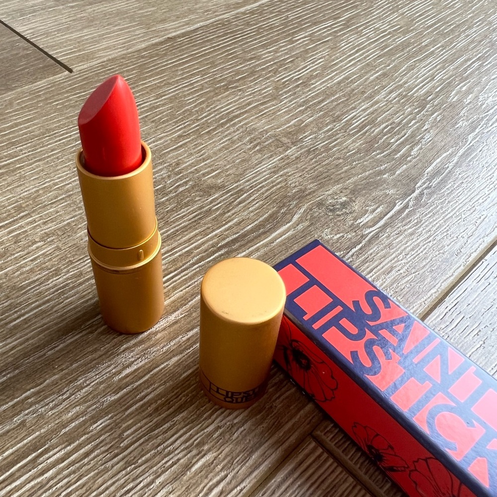SAINT Lipstick - Coral Red
